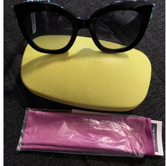 Emilio Pucci EP97 02C  BLACK W/Emerald Green Gaiola Print Sunglasses W Case - Picture 1 of 9